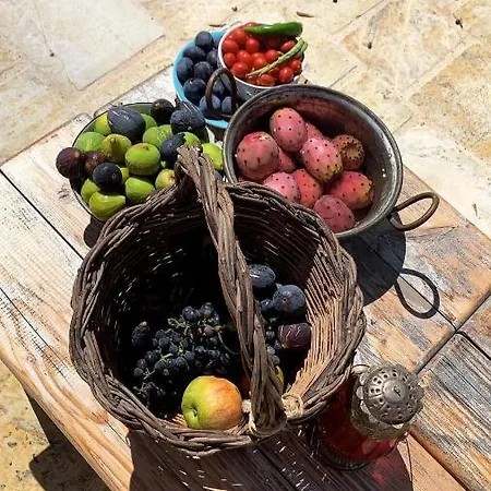 Trulli Da Lalli * オストゥーニ